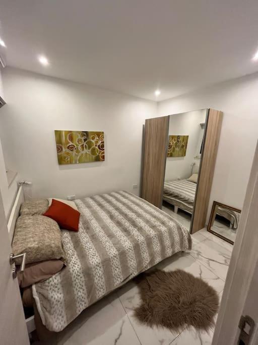 2 Bedroom Apartment In Msida, Malta Екстер'єр фото
