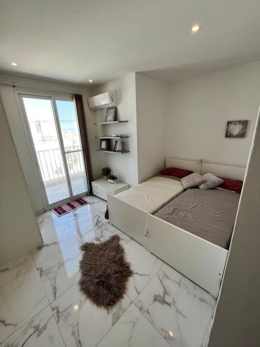 2 Bedroom Apartment In Msida, Malta Екстер'єр фото